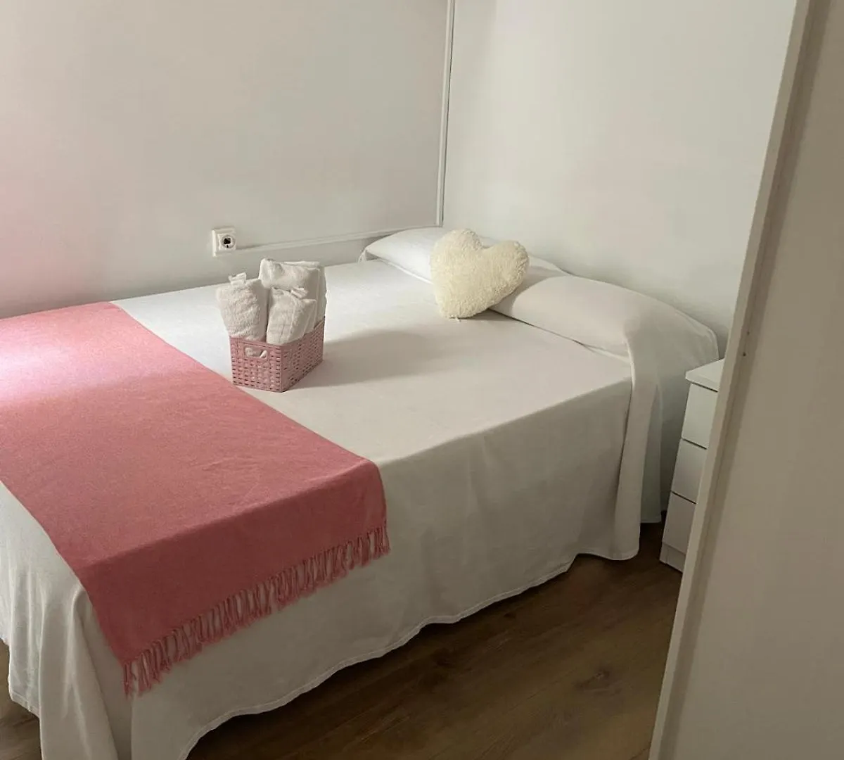Habitacion En Alquiler 略夫雷加特河畔奥斯皮塔莱特 0*,  西班牙